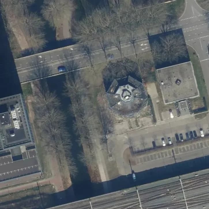 Verlaten Kantoorpand