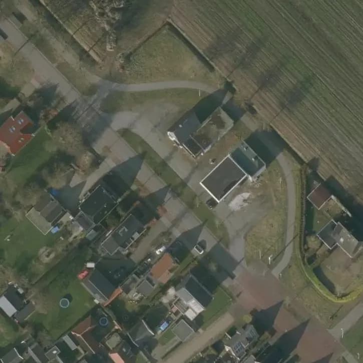 Verlaten Woning + Tankstation