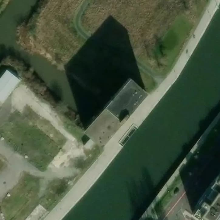 Verlaten Kantoorpand