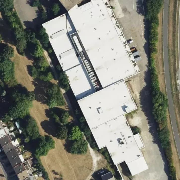 Verlaten Bedrijfspand