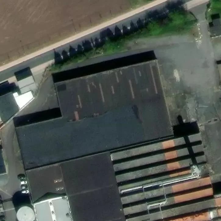 Verlaten Kantoenfabriek