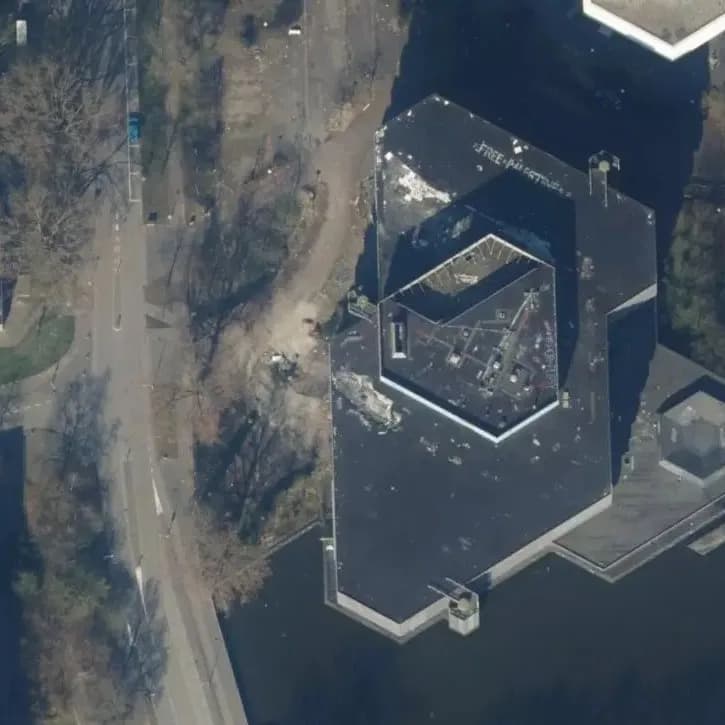 Verlaten Kantoorgebouw